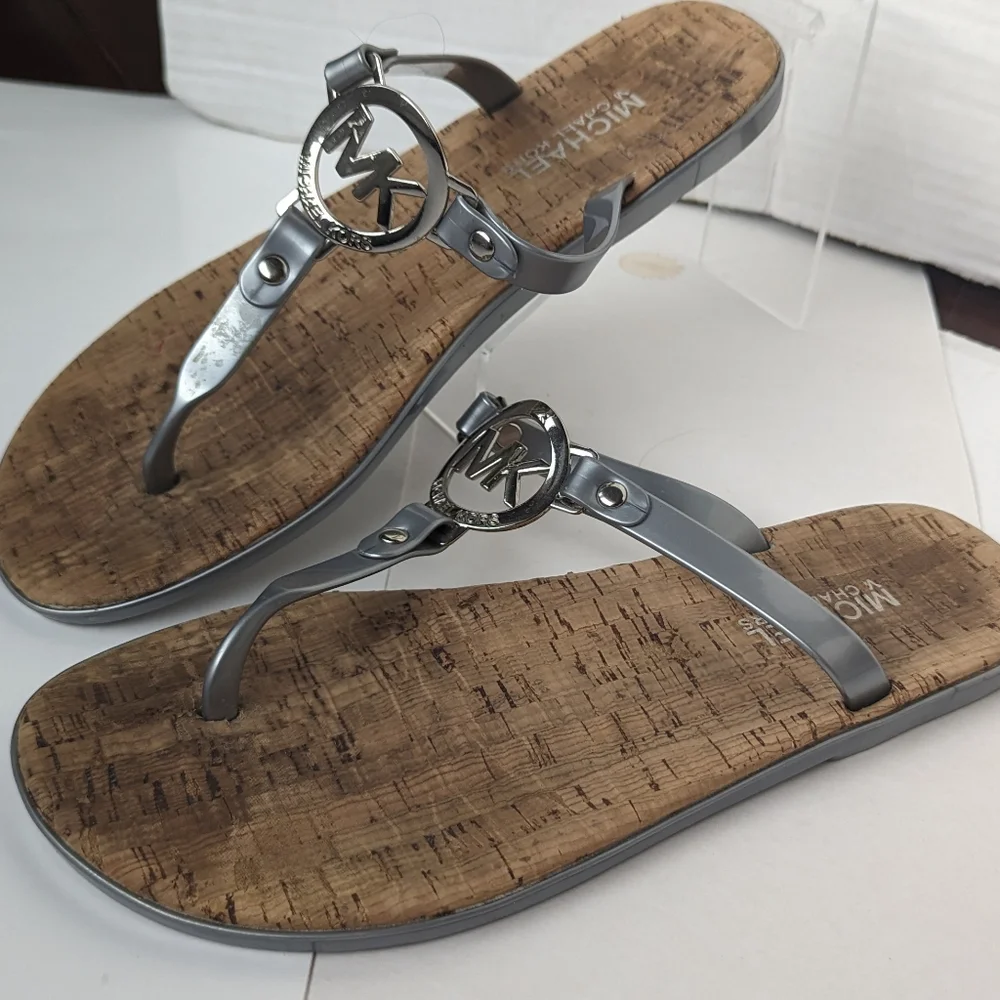 Michael Kors MK BUNDLE Charm Jelly PVC Flip Flops Sandals  Size 7